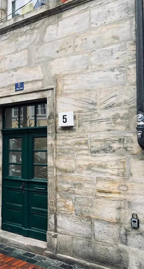 Zentrales Charmantes Apartment Im Altstadtkern Bayreuth 0*,